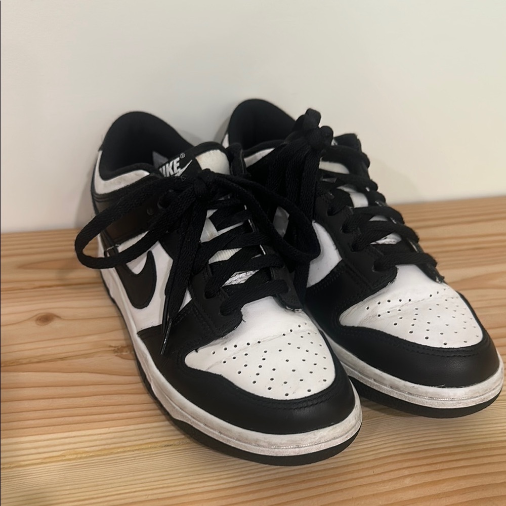 Nike Classic Black and White Low-Tops